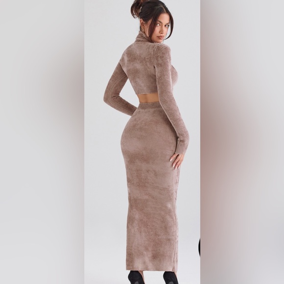 House of CB ROSE CHENILLE MAXI SKIRT & Cropped top brand new! - Picture 5 of 5